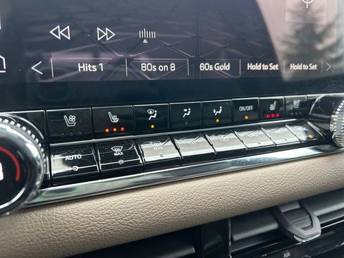 Used 2023 GMC Canyon Denali image 37