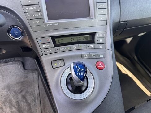 Used 2014 Toyota Prius Three FWD image 21