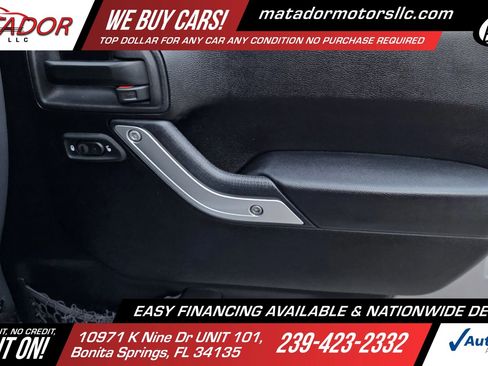 Used 2015 Jeep Wrangler Unlimited Sahara w/ Connectivity Group image 23