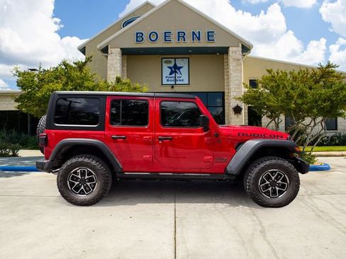 Used 2024 Jeep Wrangler Unlimited Rubicon w/ Technology Group AWD/4WD image 6