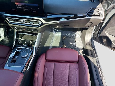 Used 2023 BMW 330i Sedan w/ Premium Package image 17