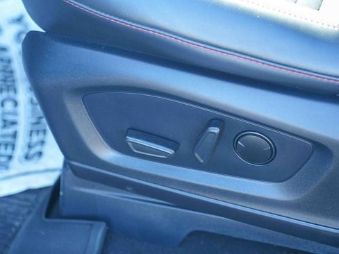 Used 2025 Ford Explorer ST-Line w/ ST-Line Street Pack AWD/4WD image 31