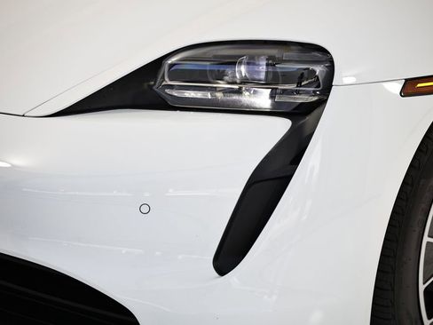 Certified 2022 Porsche Taycan RWD image 11