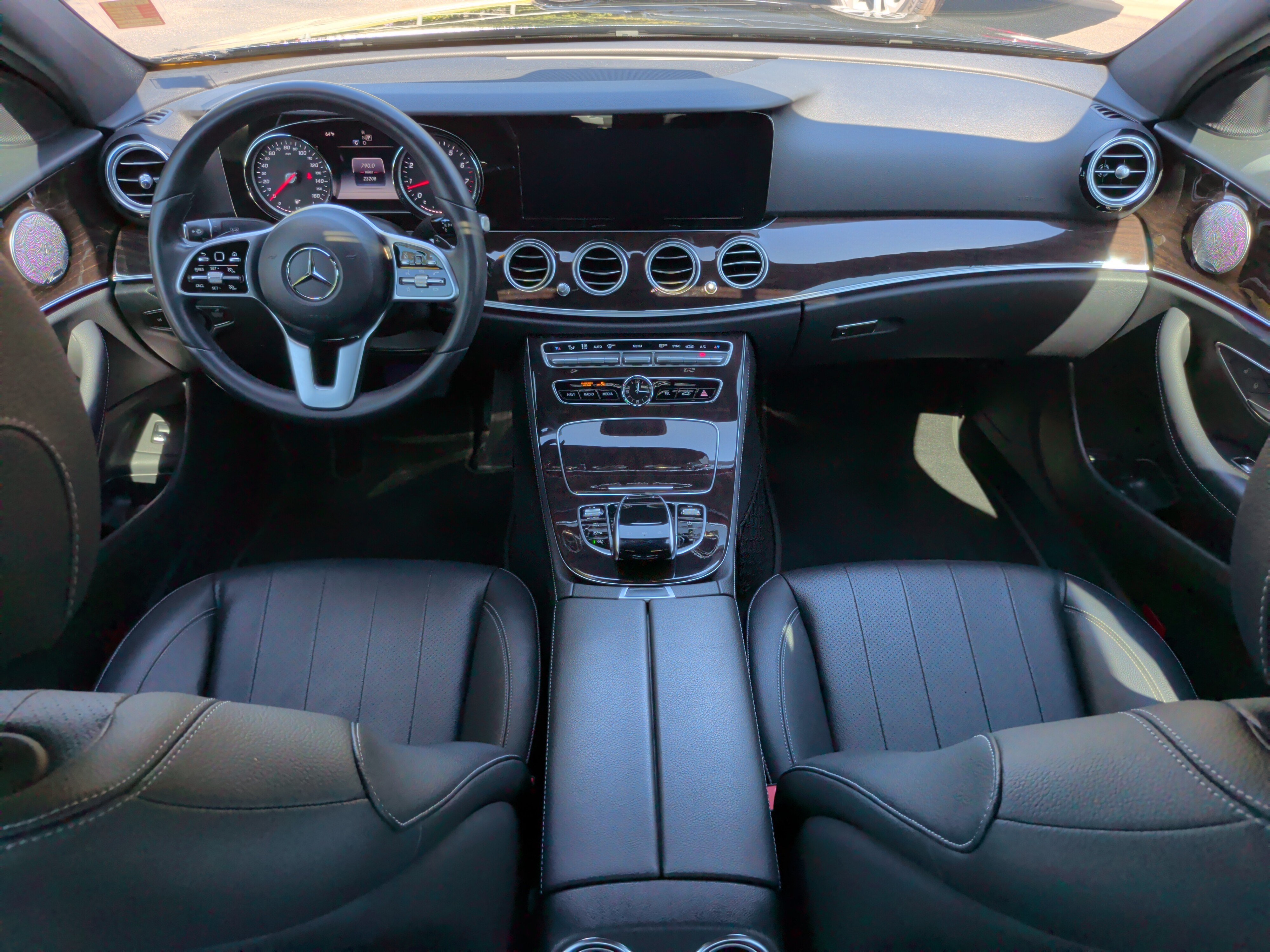 Used 2019 Mercedes-Benz E 300 image 33