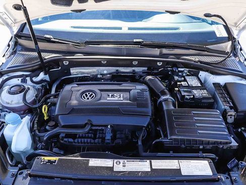 Used 2019 Volkswagen Golf R 4-Door image 28