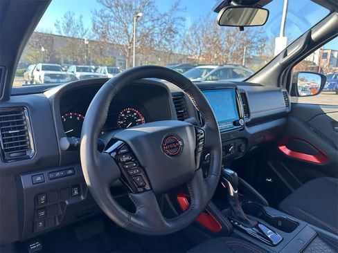 Used 2024 Nissan Frontier Pro-X w/ Pro Convenience Package image 2