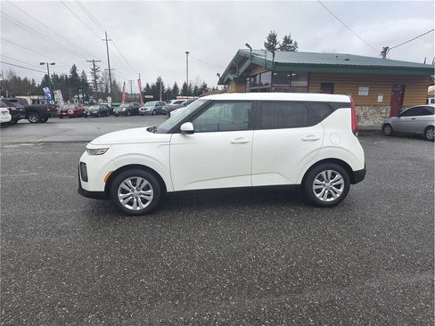 Used 2020 Kia Soul LX image 5