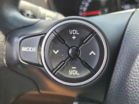 Used 2015 Kia Soul + FWD image 32
