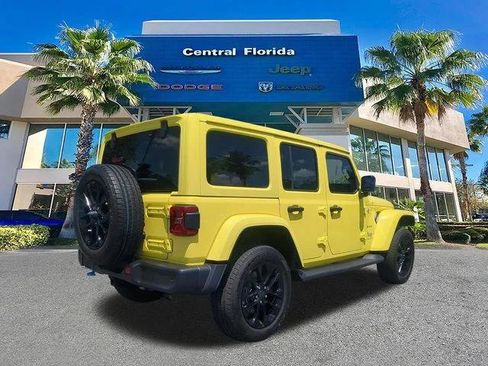 Certified 2024 Jeep Wrangler Unlimited Sahara w/ Safety Group AWD/4WD image 5