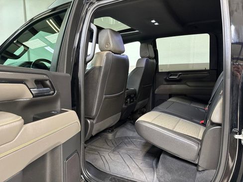 Used 2024 Chevrolet Silverado 2500 ZR2 w/ Technology Package image 37