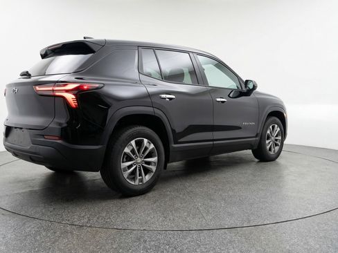 Used 2025 Chevrolet Equinox LT FWD image 9