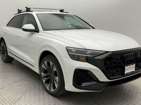 Used 2025 Audi Q8 Premium w/ Black Optic Package image 8