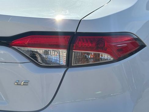 Used 2023 Toyota Corolla LE FWD image 28