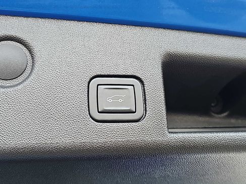 Used 2024 Chevrolet Equinox LT image 30