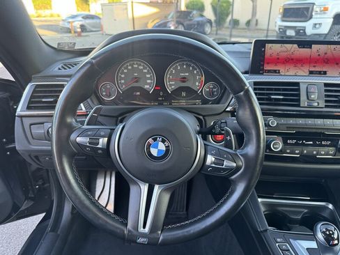 Used 2018 BMW M4 Coupe w/ Competition Package RWD image 29