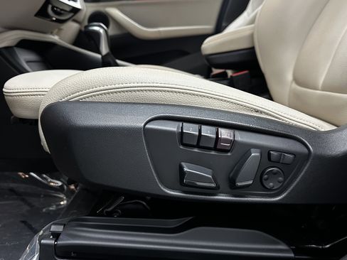 Used 2018 BMW X1 sDrive28i w/ Convenience Package image 15