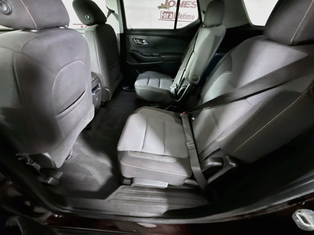 Used 2020 Chevrolet Traverse LT w/ LPO, Floor Liner Package AWD/4WD image 24