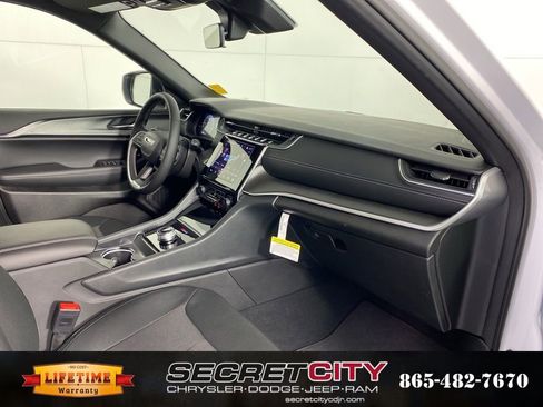 New 2026 Jeep Grand Cherokee Laredo X image 34