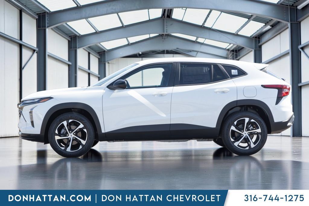 New 2026 Chevrolet Trax RS w/ Sunroof Package FWD image 22