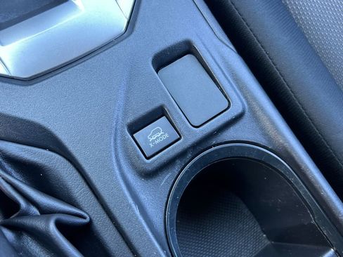 Used 2023 Subaru Crosstrek 2.0i image 23