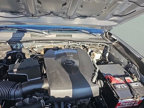 Used 2019 Toyota Tacoma SR5 image 10