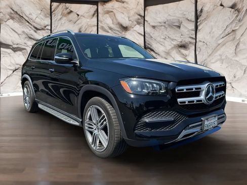 Used 2020 Mercedes-Benz GLS 450 4MATIC image 3