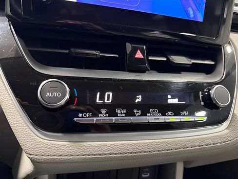 Used 2023 Toyota Corolla Cross LE FWD image 21