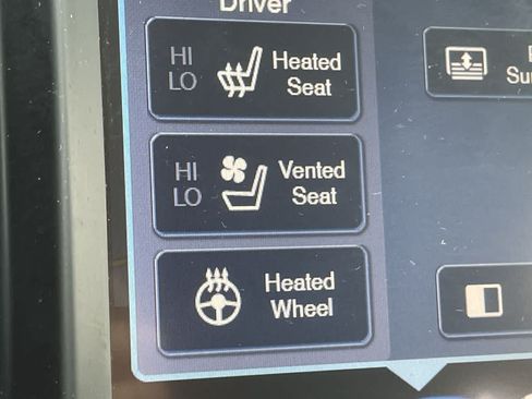 Used 2014 Chrysler 300 C AWD/4WD image 24