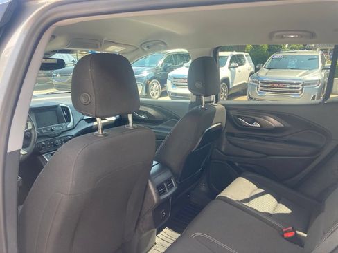 Used 2024 GMC Terrain SLE w/ Driver Convenience Package AWD/4WD image 15