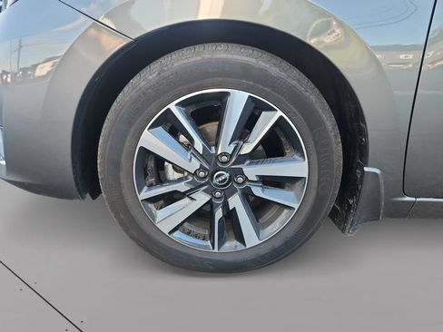 Used 2025 Nissan Versa SV w/ Trunk Package FWD image 9