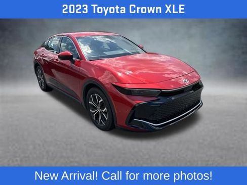 Used 2023 Toyota Crown AWD/4WD image 2