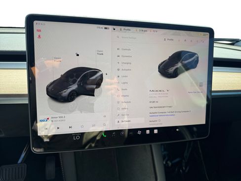 Used 2023 Tesla Model Y Long Range image 11