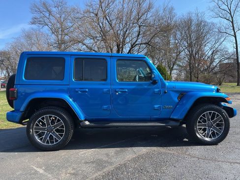 Used 2023 Jeep Wrangler Unlimited Sahara image 56