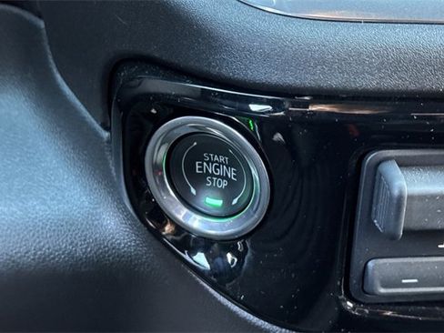 Used 2025 GMC Sierra 1500 Elevation image 21