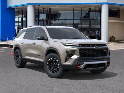 New 2027 Chevrolet Traverse Z71 w/ Enhanced Driving Package AWD/4WD image 7