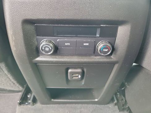 Certified 2023 Chevrolet Traverse LT image 16