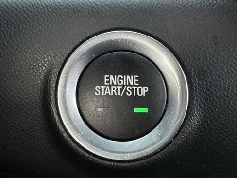 Used 2023 GMC Terrain SLE w/ Driver Convenience Package image 22