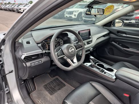 Used 2024 Nissan Altima 2.5 SR AWD/4WD image 14