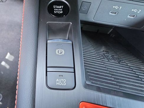 New 2026 Nissan Kicks SR w/ SR Premium Package FWD image 36