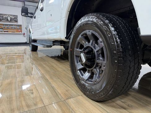 Used 2022 Ford F250 XL w/ Power Equipment Group AWD/4WD image 9