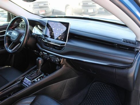 Used 2022 Jeep Compass Trailhawk w/ Trailhawk Convenience Group image 44