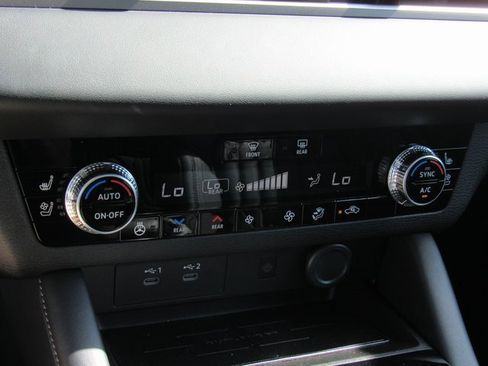 New 2025 Mitsubishi Outlander SEL image 20