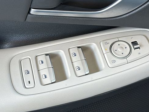Used 2025 Hyundai Sonata SEL FWD image 17