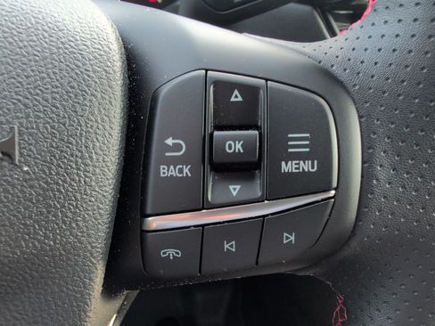 Used 2025 Ford Escape ST-Line w/ Tech Pack #1 FWD image 18
