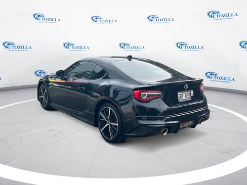 Used 2019 Toyota 86 image 3