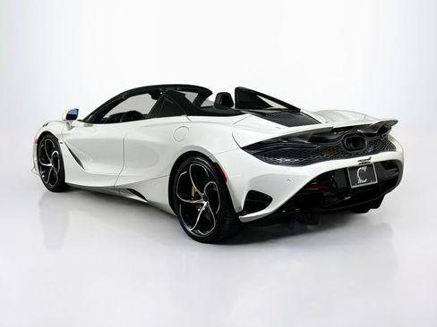Used 2025 McLaren 750S Spider RWD image 3