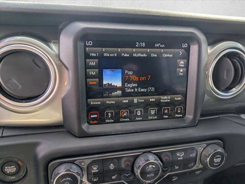 Used 2019 Jeep Wrangler Unlimited Sahara image 12