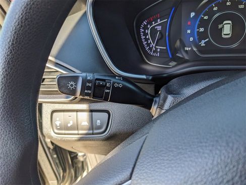 Used 2020 Hyundai Santa Fe SEL image 32