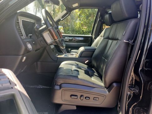 Used 2008 Lincoln Navigator 2WD image 14