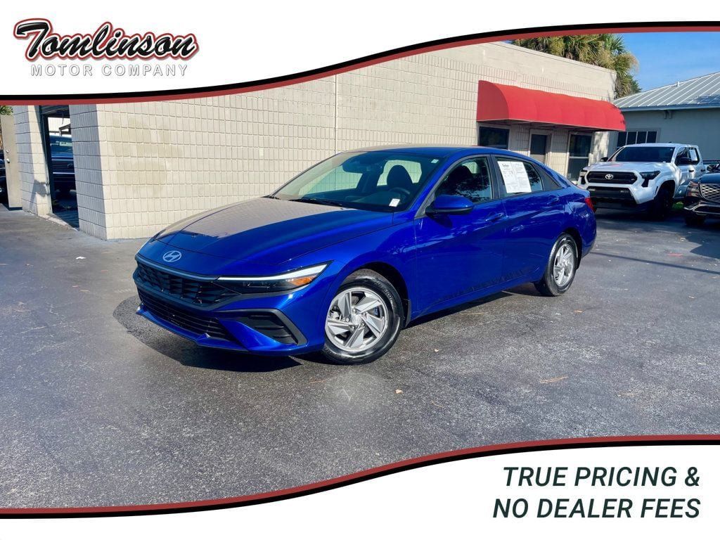 Used 2025 Hyundai Elantra SE FWD image 1